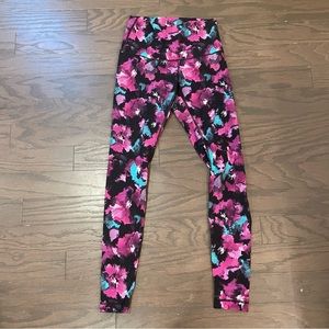 Lululemon multicolor women’s leggings. Size 8. Worn once.